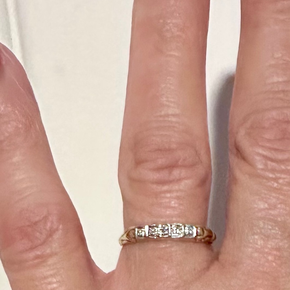 Antique 14k Solid Gold Ring With Five Stunning Di… - image 5